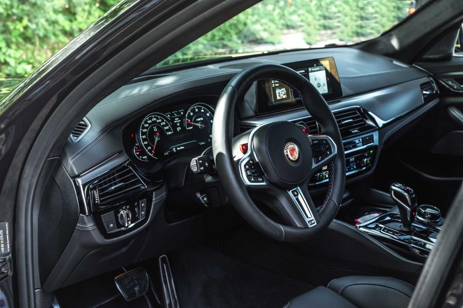 Интерьер BMW M5 MH5 700 by Manhart Racing (F90) 2018 года  (фото 13 из 21)